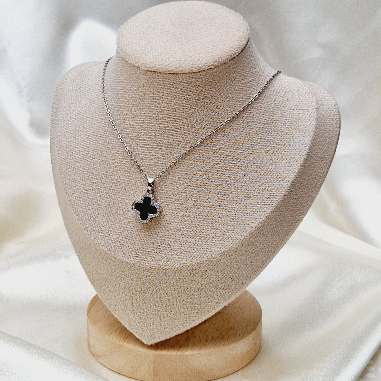 Diamond Clover Necklace ~ Various Colours