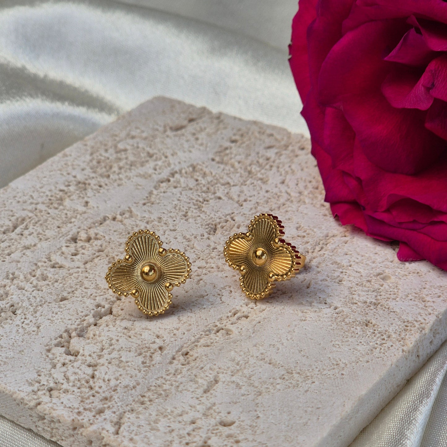 Clover Stud Earrings ~ Gold / Silver