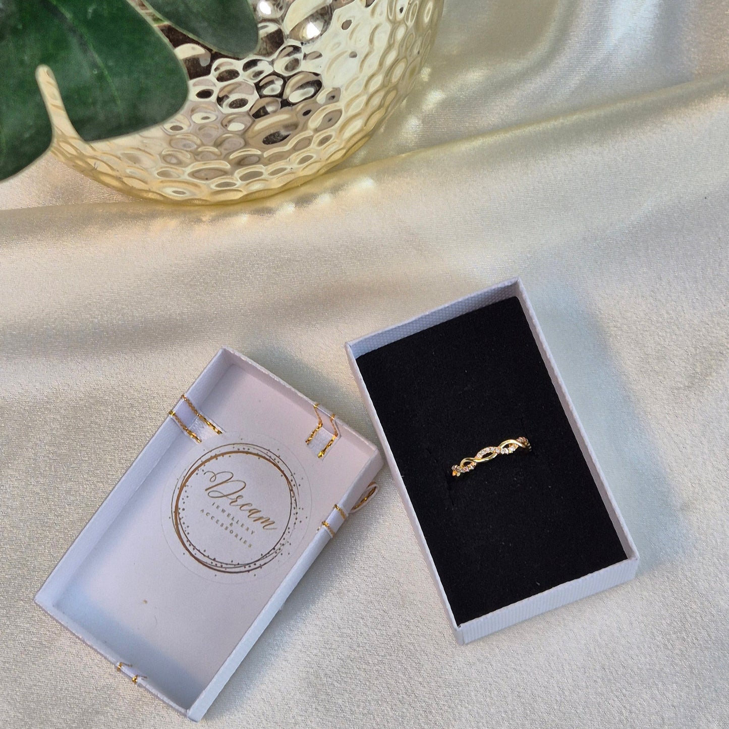 Calista ~ Adjustable Ring