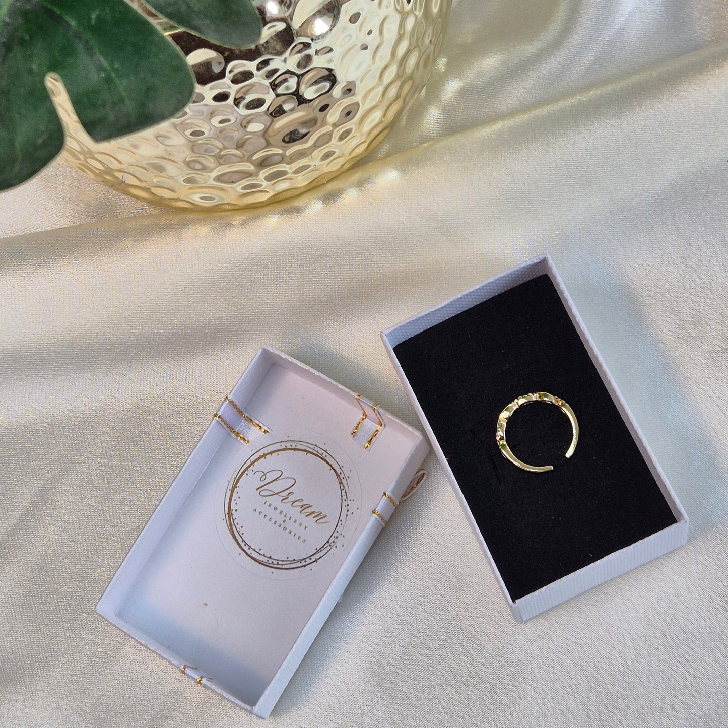 Calista ~ Adjustable Ring