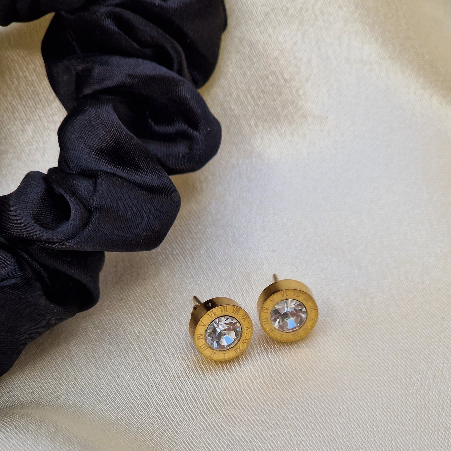 Round Stud Earrings