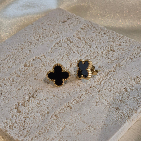 Clover Stud Earrings - Black / White