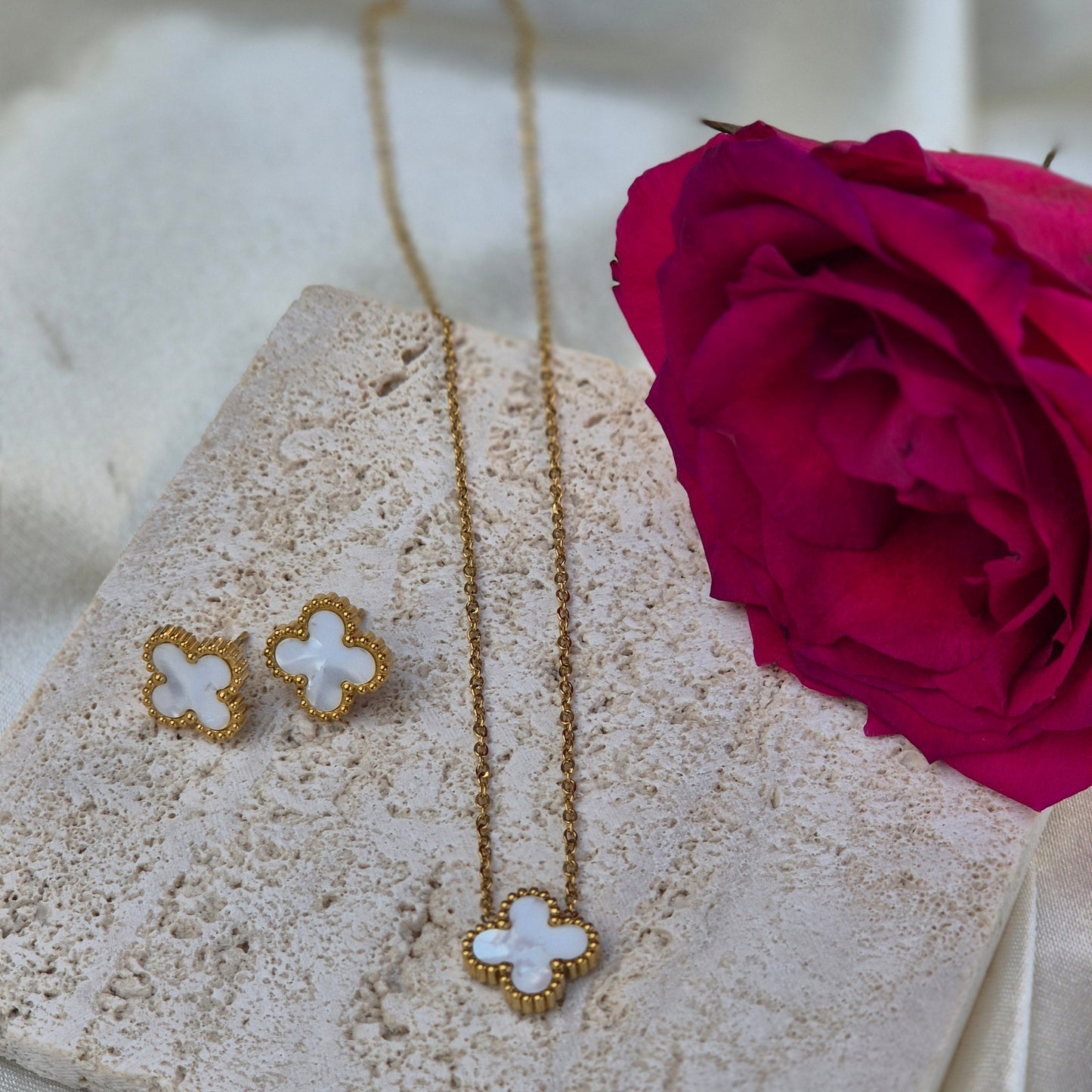 Clover Necklace ~ Black / White