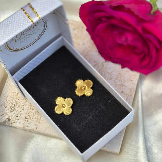Clover Stud Earrings ~ Gold / Silver