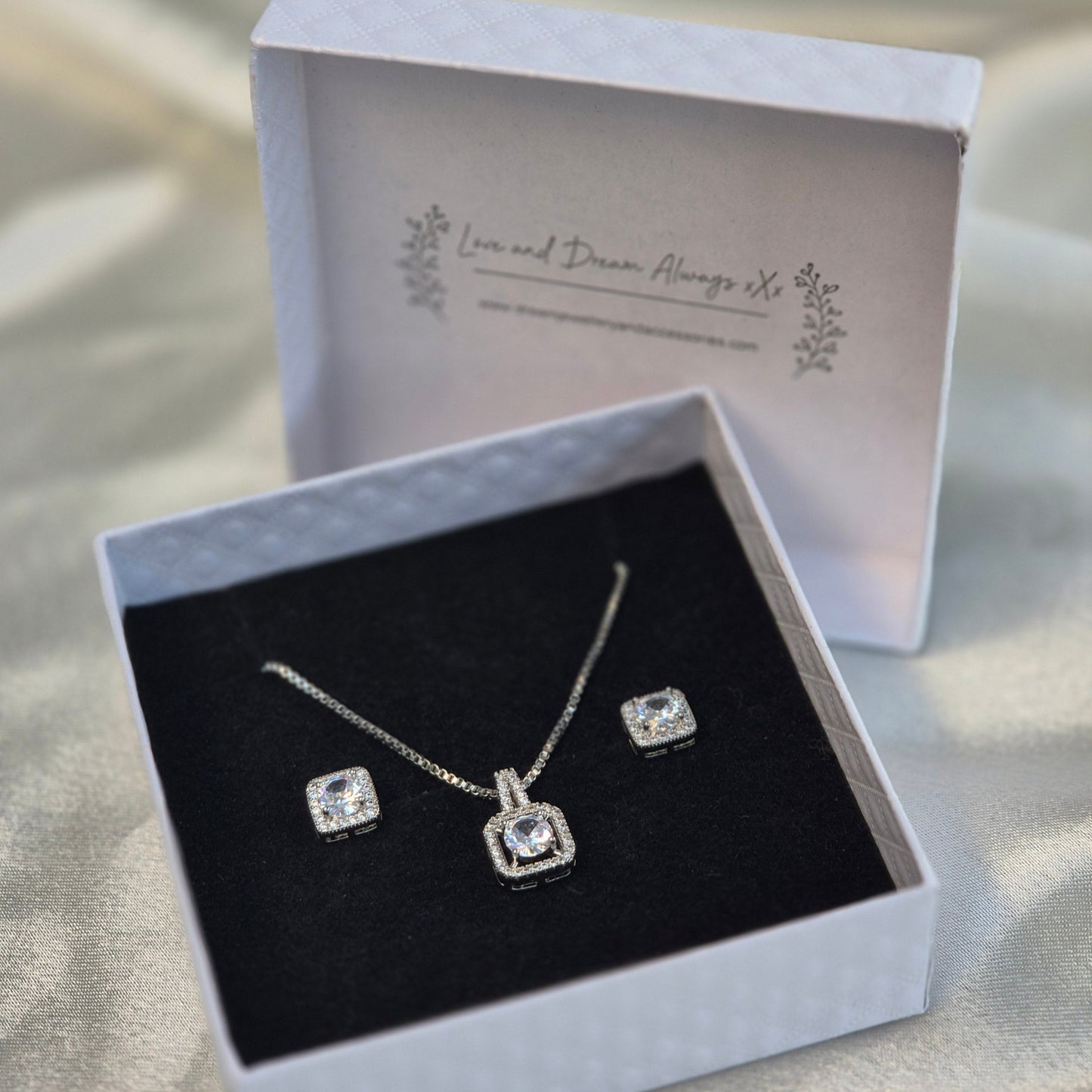 Illuminate Necklace and Earrings Set
