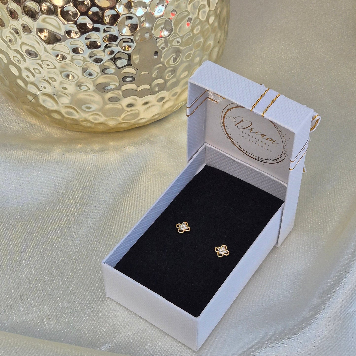 Clover Diamond Stud Earrings ~ Gold