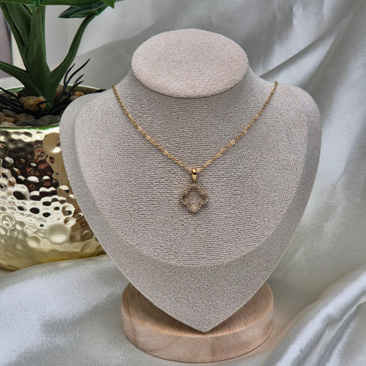 Dream Clover Necklace ~ Gold / Silver