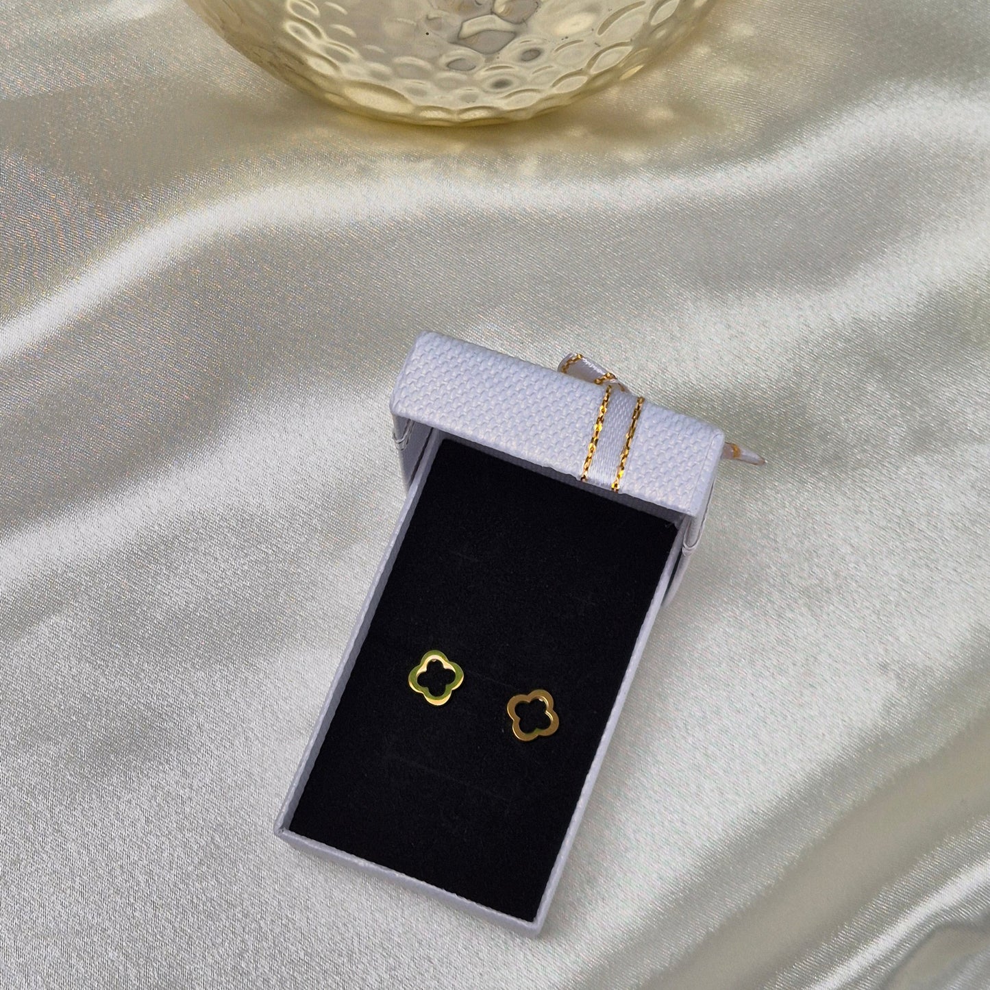 Dream Clover Stud Earrings ~ Gold